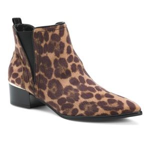 New! Nine West Pointy Toe Leopard Ankle Booties